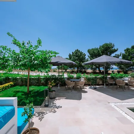 Sentimento Sea Breeze Hotel