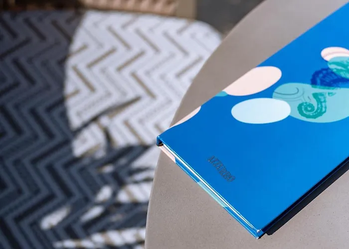 Sentimento Sea Breeze Hotel *